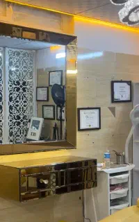 آیینه دکوراتیو منزل یا ارایشگاه