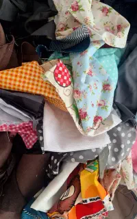 خُرده پارچه و تیکه های چرم
