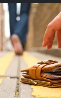 یک کیف پول گم شده در e6