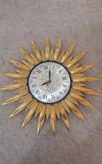 ساعت دیواری