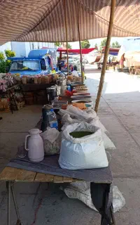 ادویه فروشی در بازار روز