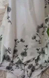 پارچه ساتن تافته طرح شکوفه پانچ نونو