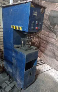 پرس ۳۰تن cفرم کم کار چندساله خوابه