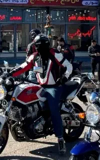 شاگرد در کبابی نیازمندیم