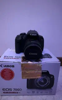 دوربین Canon 700D