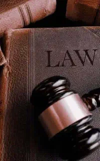 وکیل دادگستری