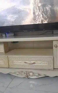 میز تی وی سالم