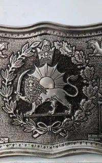 قلمزنی دست روی ظروف قدیمی