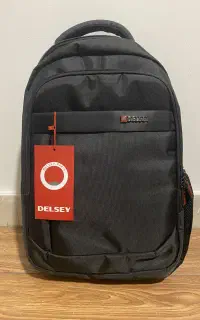کوله پشتی Delsey مشکی براق