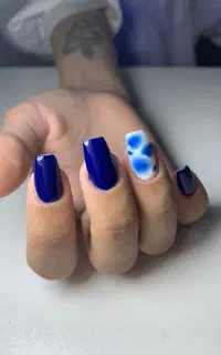 خدمات کاشت. ناخن