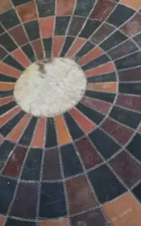 فرش چرم‌ طبیعی (چرم گاوی)