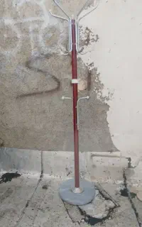 چوب لباسی ایستاده