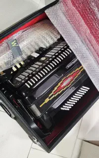 آکاردئون ۶۰ باس نو آکبند کارت گارانتی کرگ رولند