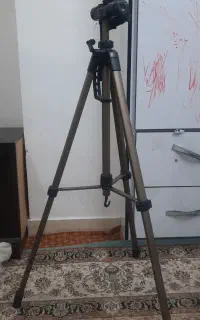 سه پایه دوربین
