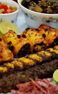 مشهد با قطار تور و بلیط