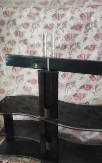 میز تلویزیون تمیز و سالم۶۰۰،تشک طبی۳ت،ویترین۲ت