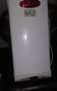 آبگرمکن برقی در حد نو