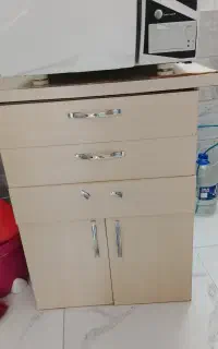 دو عدد ترولی دو عدد کمد