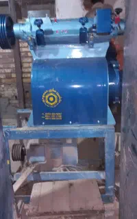 استخدام کار در کارخانه