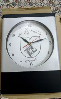 ساعت دیـواری نو در جعبه قیمت ۵۵۰ مقطوع