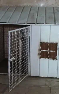 قفس فلزی چوبی