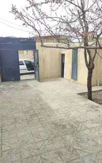 خانه ویلایی ۱۸۰ متری دارای حیاط ماشین رو