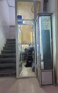 مغازه زیر پله واقع در بازار پاساژ صاحب الزمان