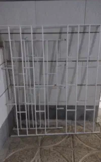 حفاظ درب و پنجره چندتیکه