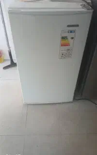 یخچال کوچک ۵فوت ۹فوت ۱۰فوت ایستکول