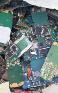 خرید گوشی شکسته، برد گوشی و قطعات کامپیوتر