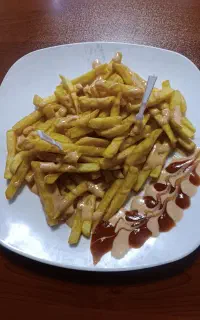 یک نفر نیروی کار فست فود