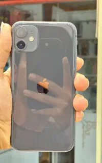 ۳ عدد ایفن ب فروش می‌رسد