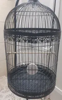 قفس ایستاده