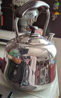 کتری نو .فقط یکبار استفاده شده