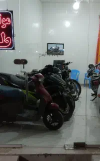فروشگاه موتور سیکلت طاها بندرلنگه