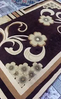 یه عدد فرش 6 متر