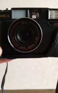 دوربین فیلمبرداری اتریشی  ، ودوربین  یاشیکا