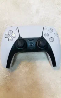 دسته ps5 اورجینال در حد نو