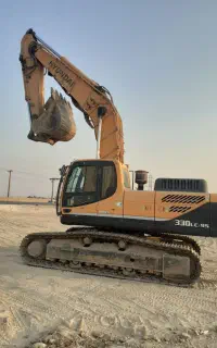 راننده بیل مکانیکی