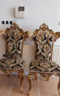 مبل‌ نه‌ نفره‌ سلطنتی