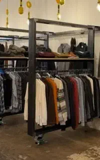 فروشنده خانم