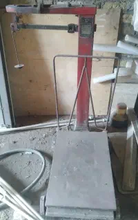 ترازوی ۲۰۰کیلوی