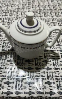 قوری چینی زرین