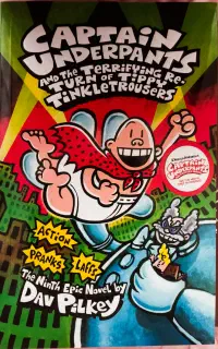 کتاب انگلیسی کاپیتان زیرشلواری