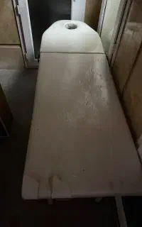 تخت برای کار در  سالن زیبایی