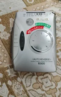 واکمن قدیمی AIWA مدل RS300 ساخت ژاپن