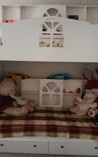 تخت دو طبقه نوجوان