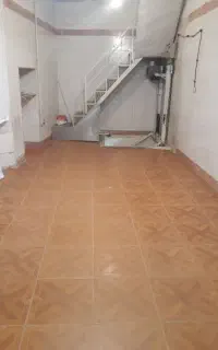 مغازه واقع در خیابان اکباتان