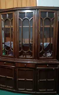 ویترین چوبی کنسول