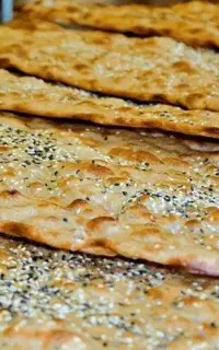نیازمند یک کارگر نان فروش اقا